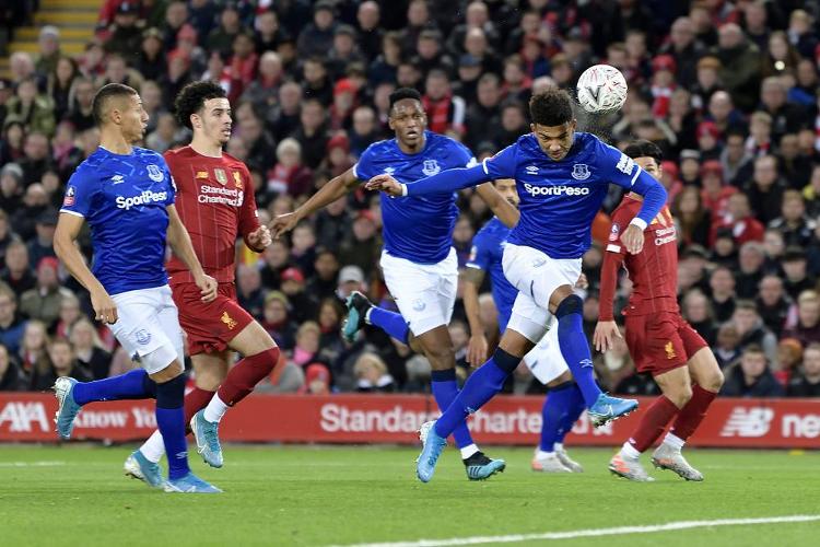 一场3-0让西甲争冠格局大乱，前2只差1分，姆巴佩追平C罗神纪录