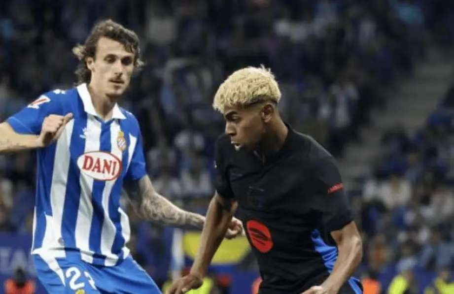 官方：尤文图斯与20岁前锋塞里涅-德梅续约至2028年