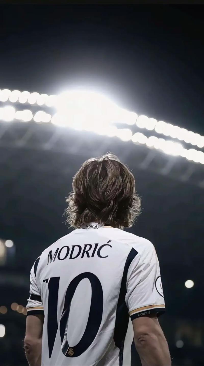 NBA交易市场动态：湖人完成外援引进,