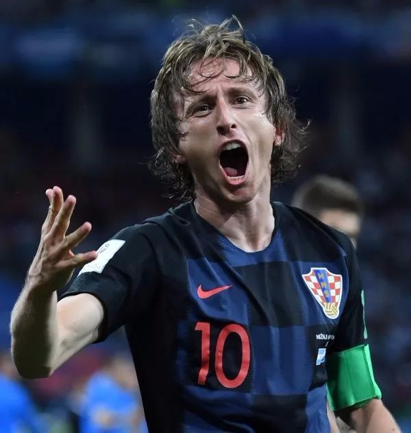 欧冠前瞻：皇马教练阿隆索生死战，曼城对西甲队豪取四连胜